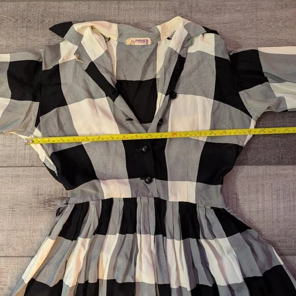 Vintage plaid dress - Picture 5 of 9